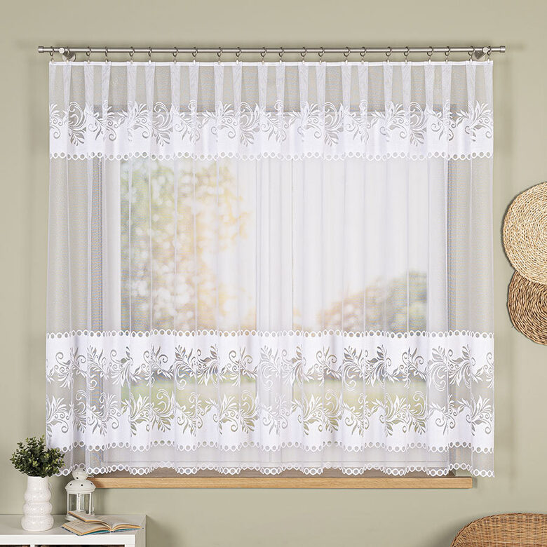 Dienas aizkari 018074