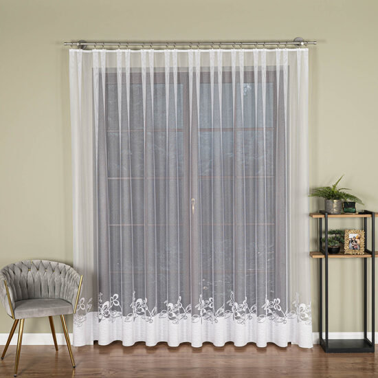 Dienas aizkari 107199