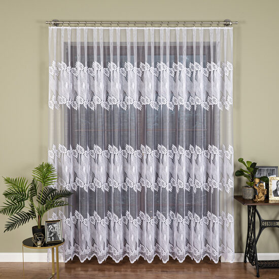 Dienas aizkari 049365