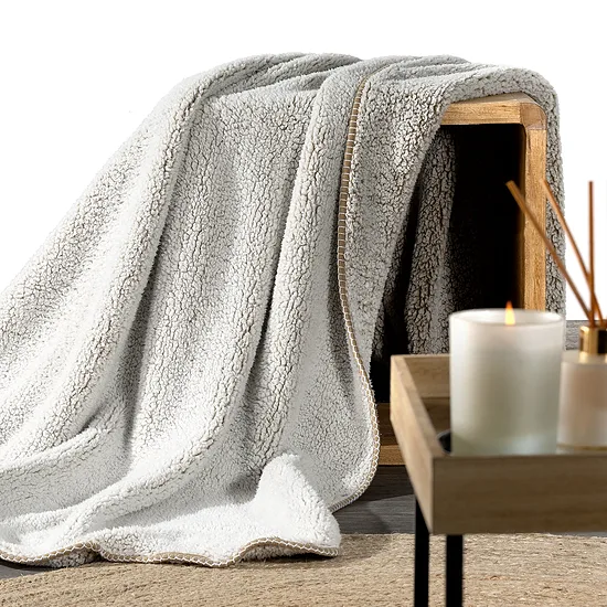 Pehme beež/valge bukleekangast pleed Koala (150x200, 170x210, 200x220 cm)